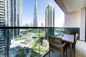 Stylish 2 Bed with Stunning Burj Khalifa View in Downtown